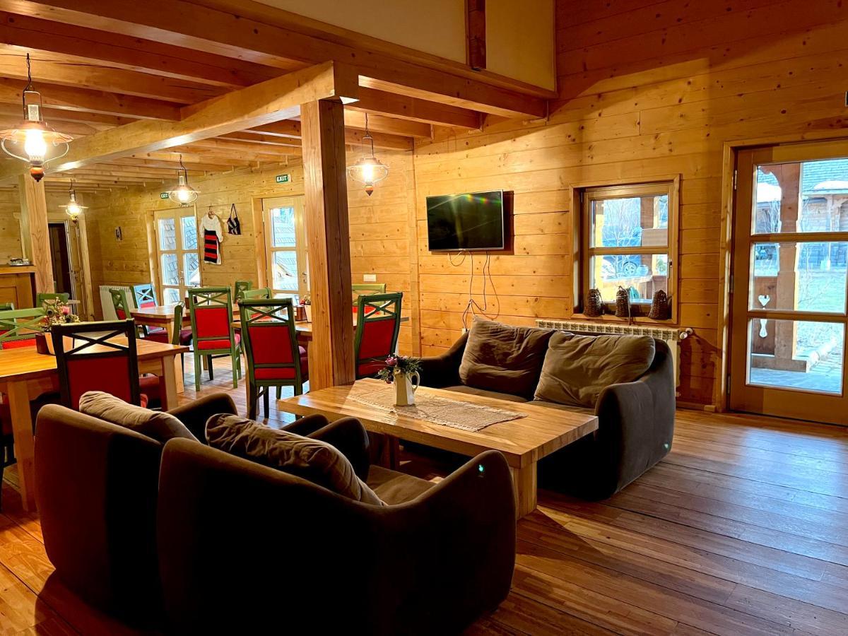 Pensiunea Iza Guest house 3*
